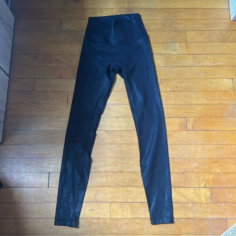 Lululemon Womens Black Shinny Leggings